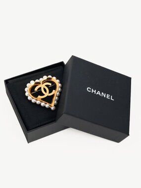 Chanel 19K Gold-Tone Faux-Pearl-Embellished CC-Heart Brooch